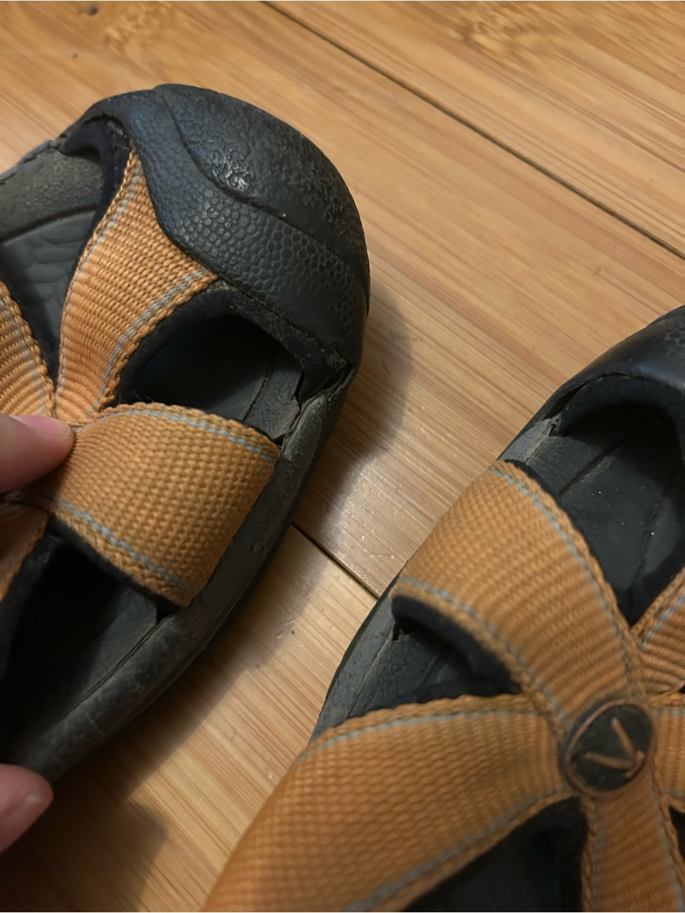 Keen Women’s Sandals Orange and Black - Picture 2 of 3